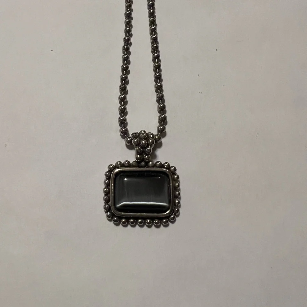 Square cats eye glass necklace - Picture 2 of 5